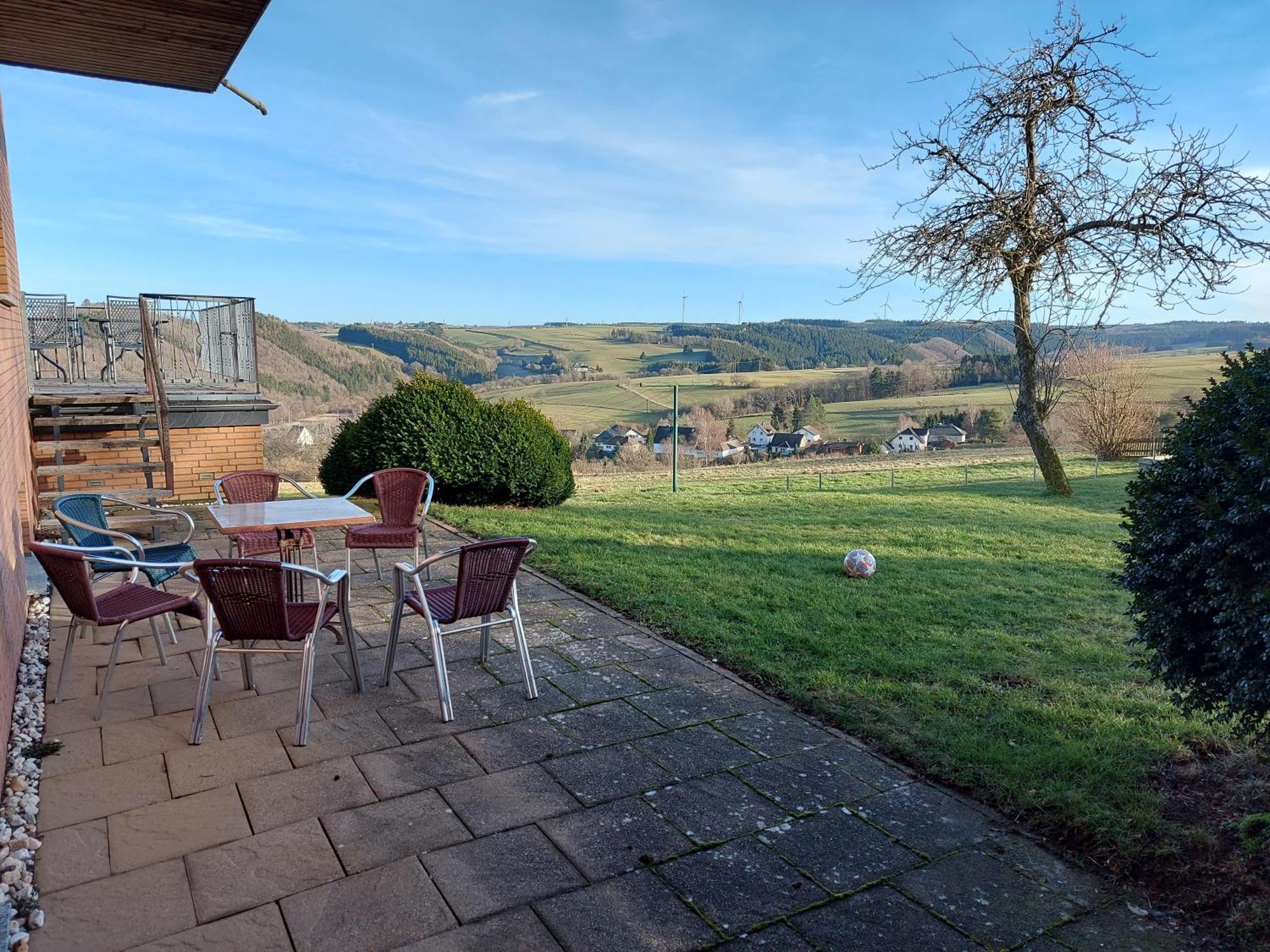 Ferienhaus Hescheld With Private Jacuzzi Hellenthal Eksteriør billede